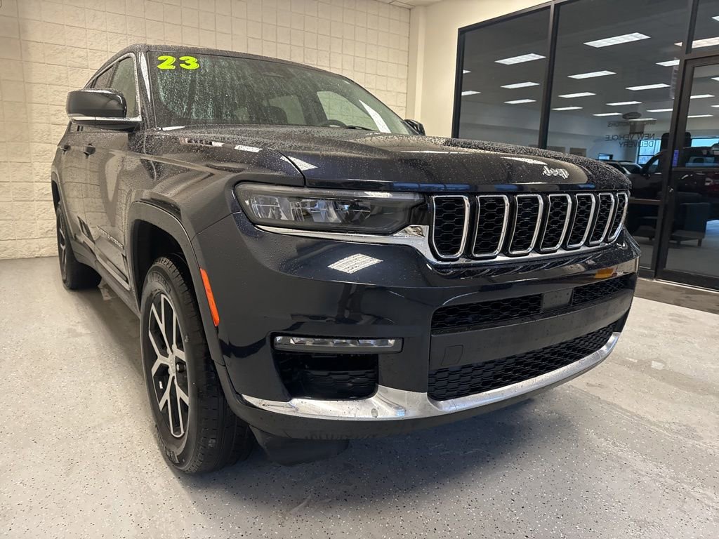 Used 2023 Jeep Grand Cherokee L Limited image 2