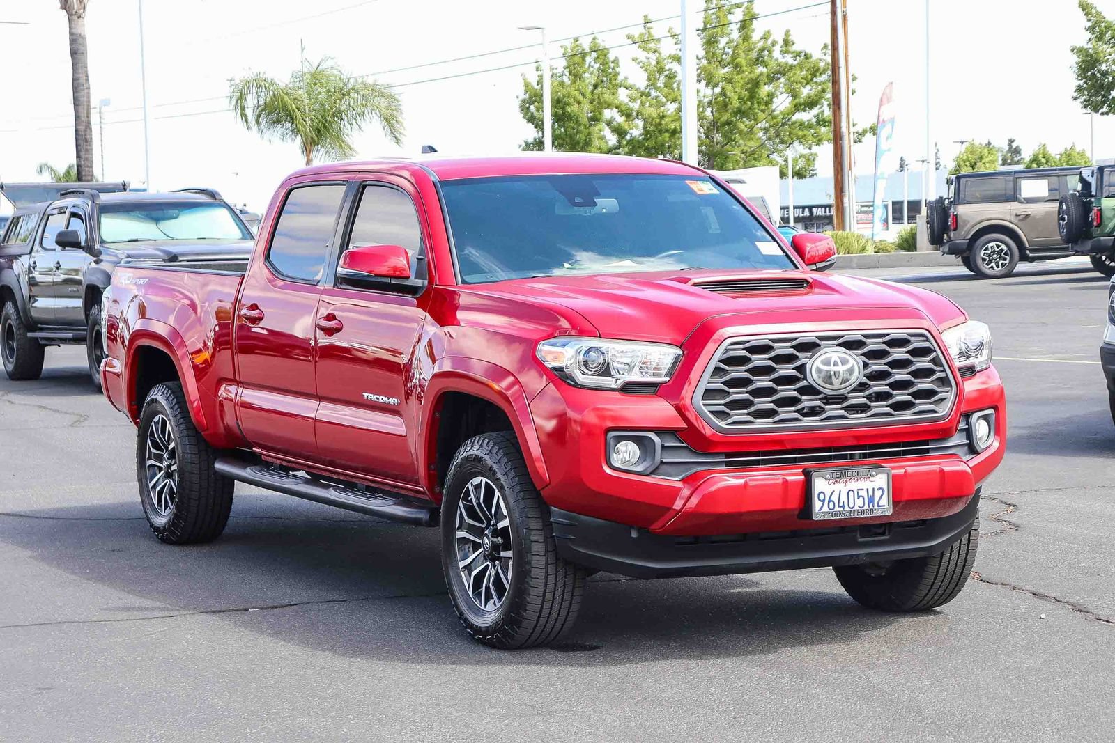 Used 2020 Toyota Tacoma TRD Sport w/ Technology Package RWD image 3