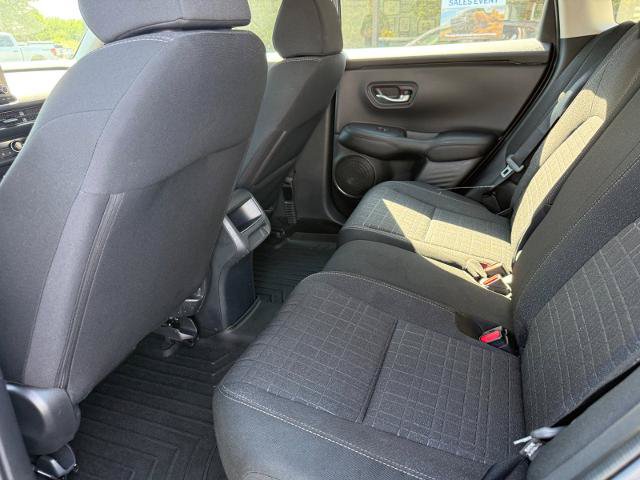 Used 2025 Honda HR-V LX image 5