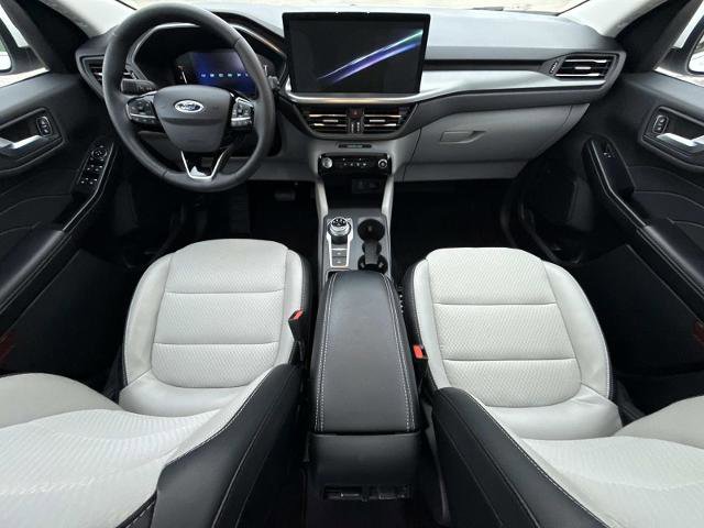 Certified 2025 Ford Escape SE image 15
