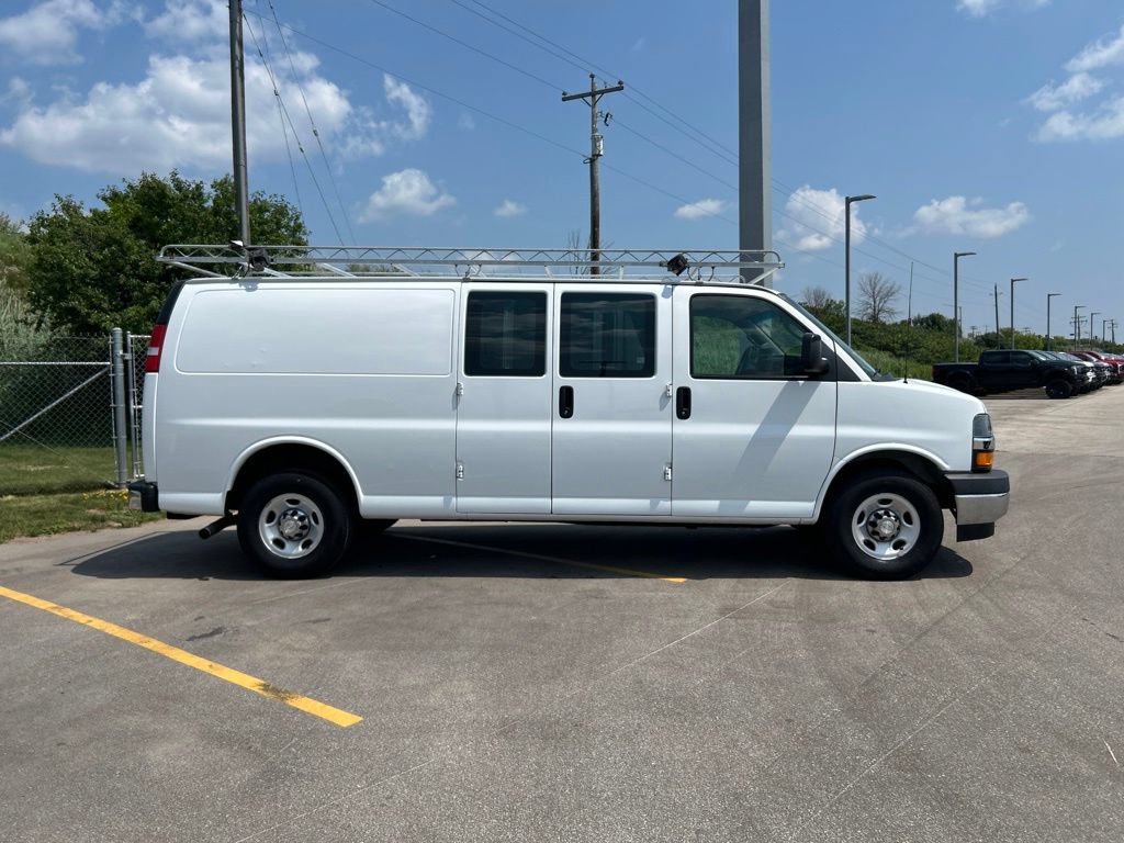 Used 2020 Chevrolet Express 2500 Extended w/ Enhanced Convenience Package RWD image 6