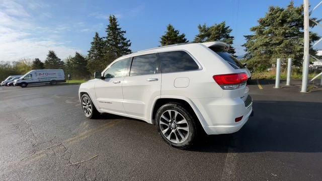 Used 2018 Jeep Grand Cherokee Overland AWD/4WD image 7