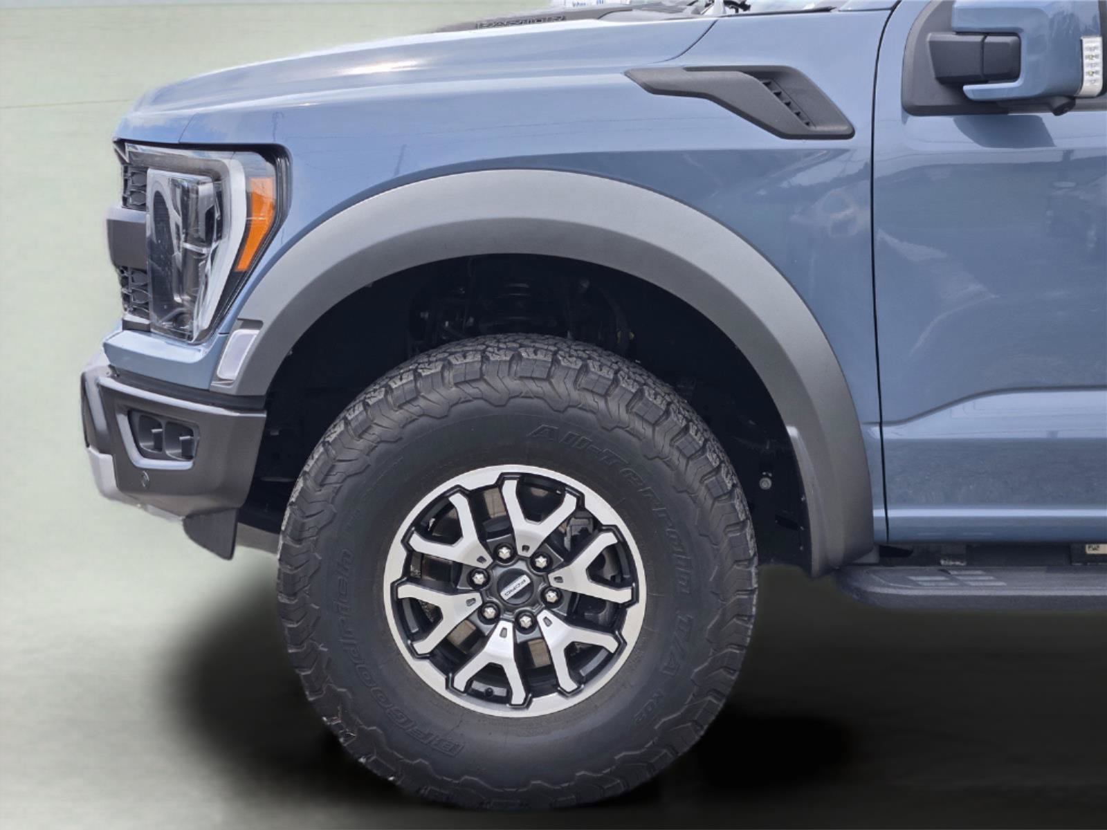 Certified 2023 Ford F150 Raptor AWD/4WD image 9
