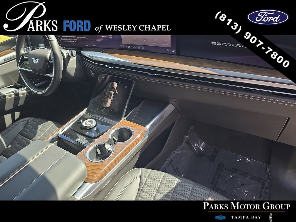 Used 2025 Cadillac Escalade ESV Sport Platinum w/ LPO, ONYX Package image 10