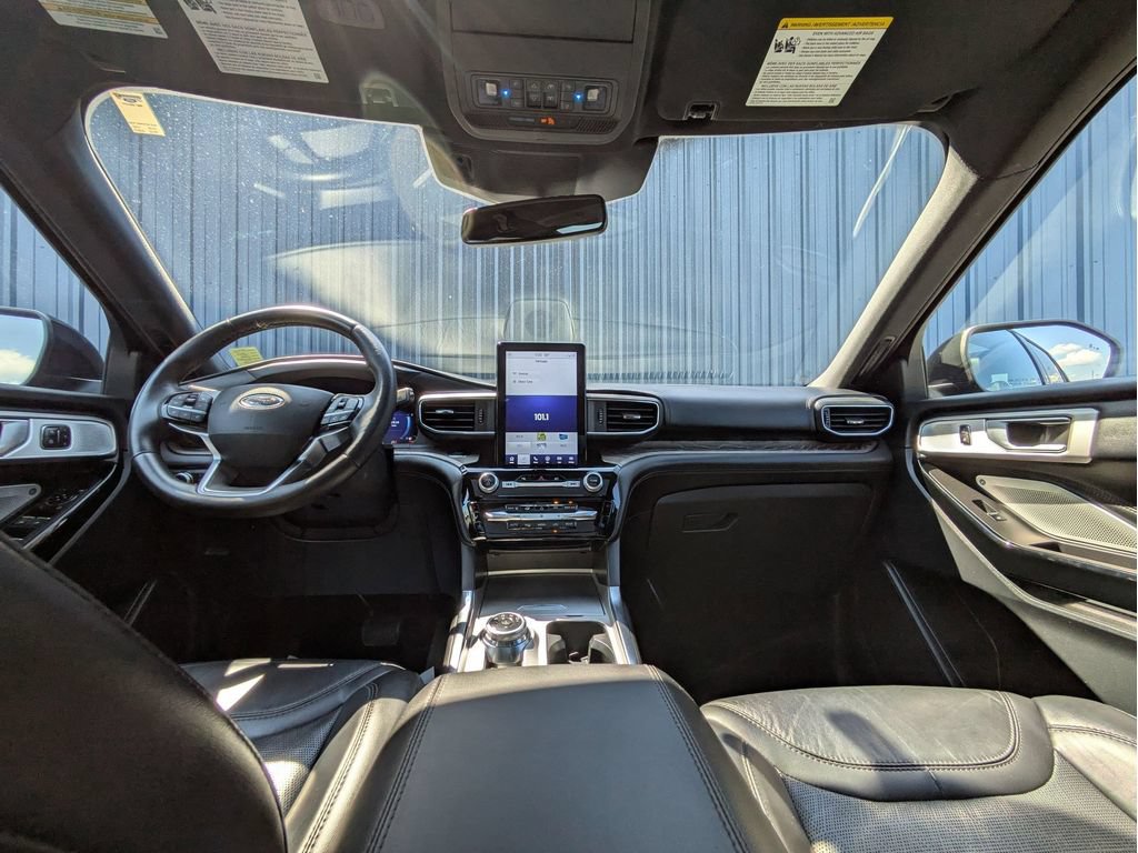 Certified 2023 Ford Explorer Platinum w/ Technology Package AWD/4WD image 25