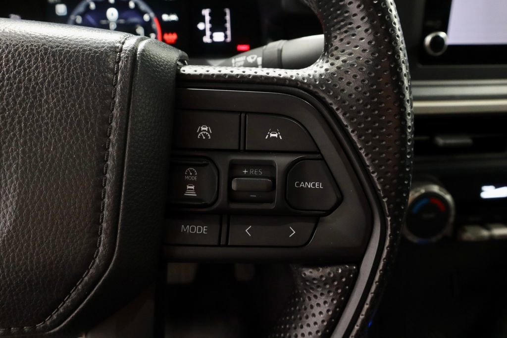 Used 2024 Toyota Tacoma SR AWD/4WD image 29