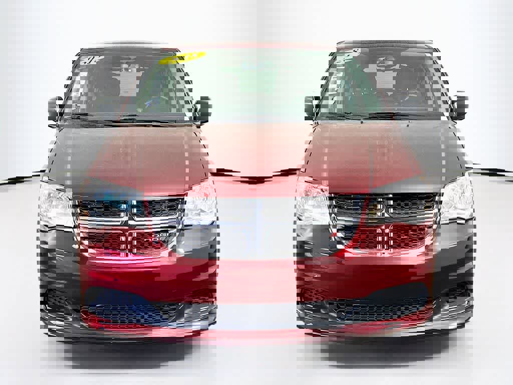 Used 2018 Dodge Grand Caravan SE w/ UConnect Hands-Free Group image 6