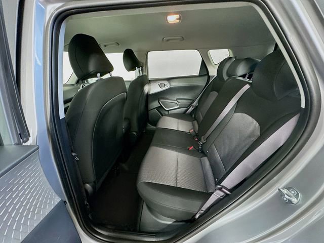 Used 2025 Kia Soul LX FWD image 27