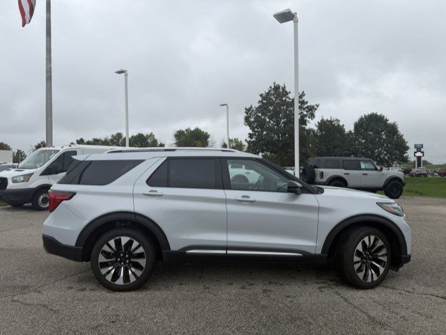 Certified 2026 Ford Explorer Platinum w/ LUX Leather Package AWD/4WD image 10