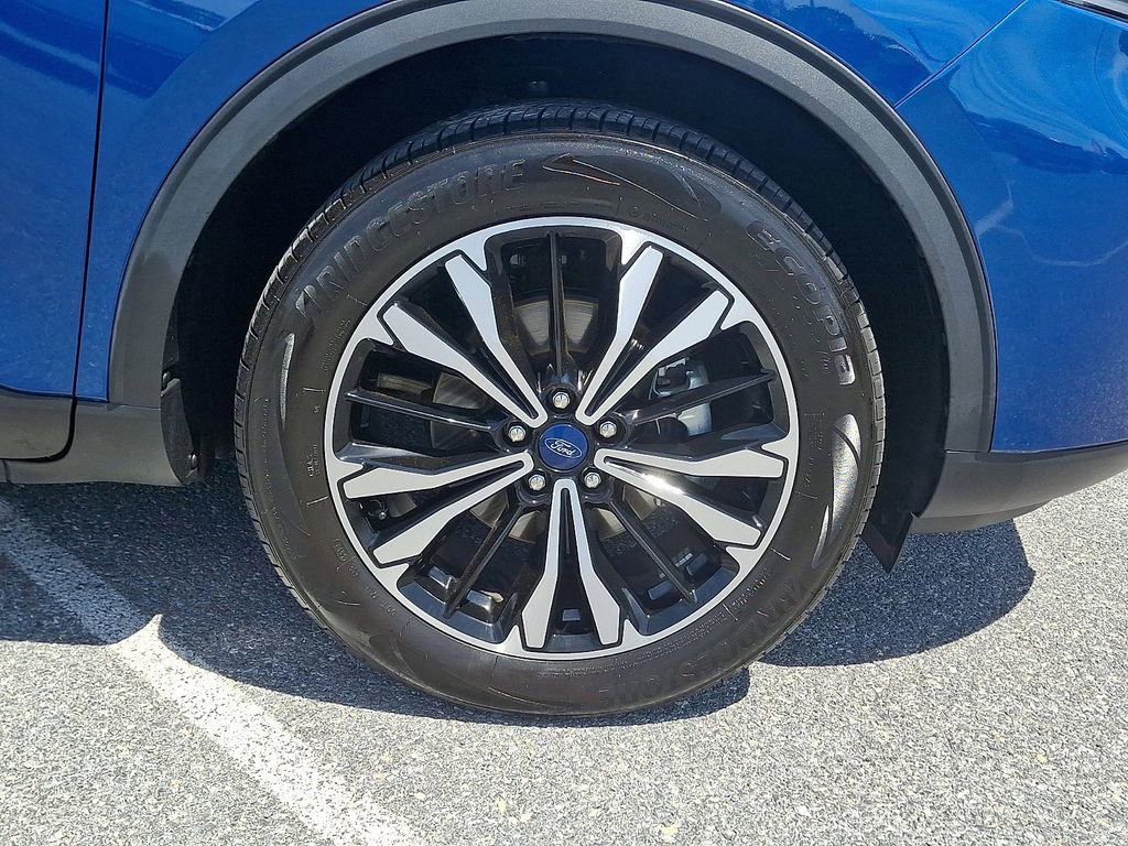 Certified 2022 Ford Escape SE w/ SE Sport Appearance Package AWD/4WD image 8