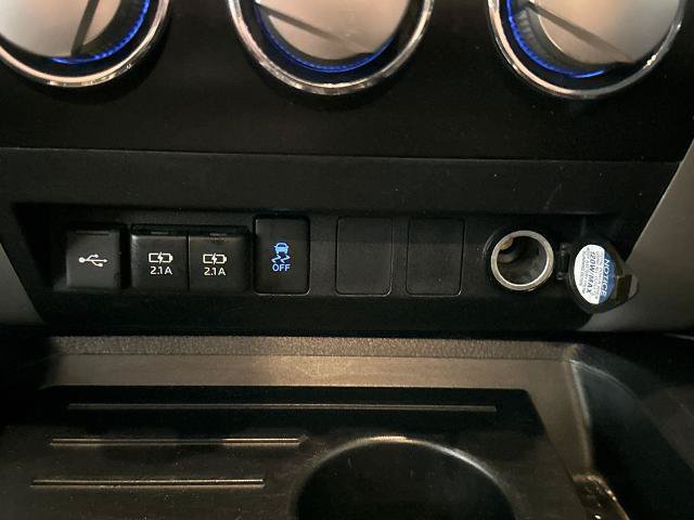 Used 2020 Toyota Tundra SR5 w/ SR5 Upgrade Package AWD/4WD image 29