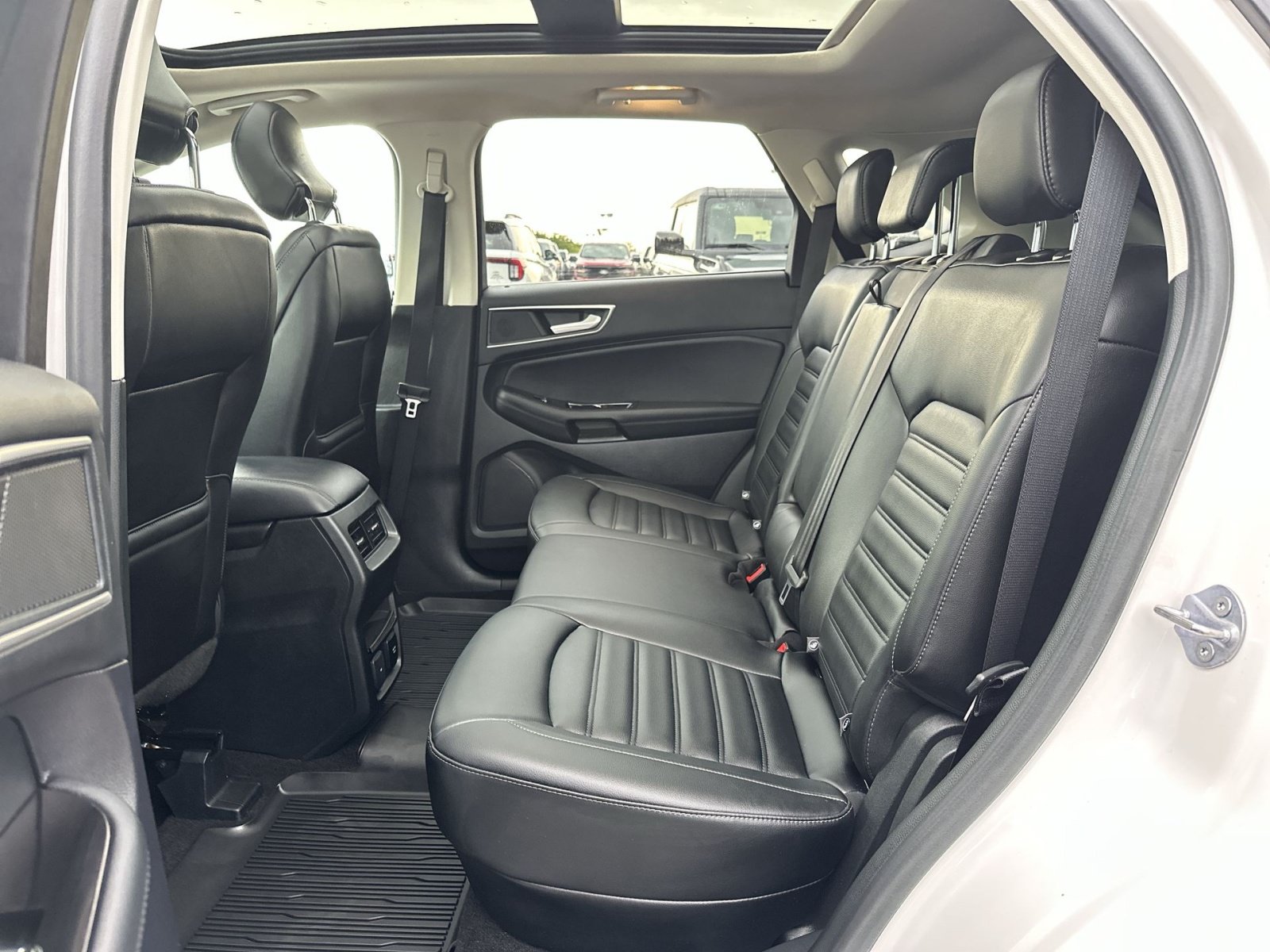 Certified 2019 Ford Edge SEL w/ Equipment Group 201A AWD/4WD image 26
