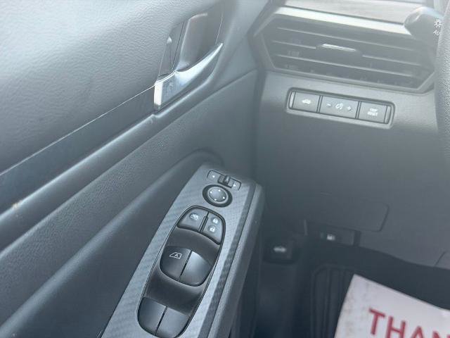 Used 2024 Nissan Altima 2.5 SV AWD/4WD image 19