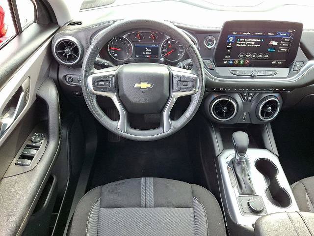 Used 2025 Chevrolet Blazer LT AWD/4WD image 11