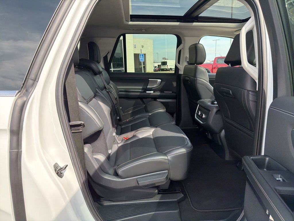 Certified 2025 Ford Expedition Max Platinum image 19