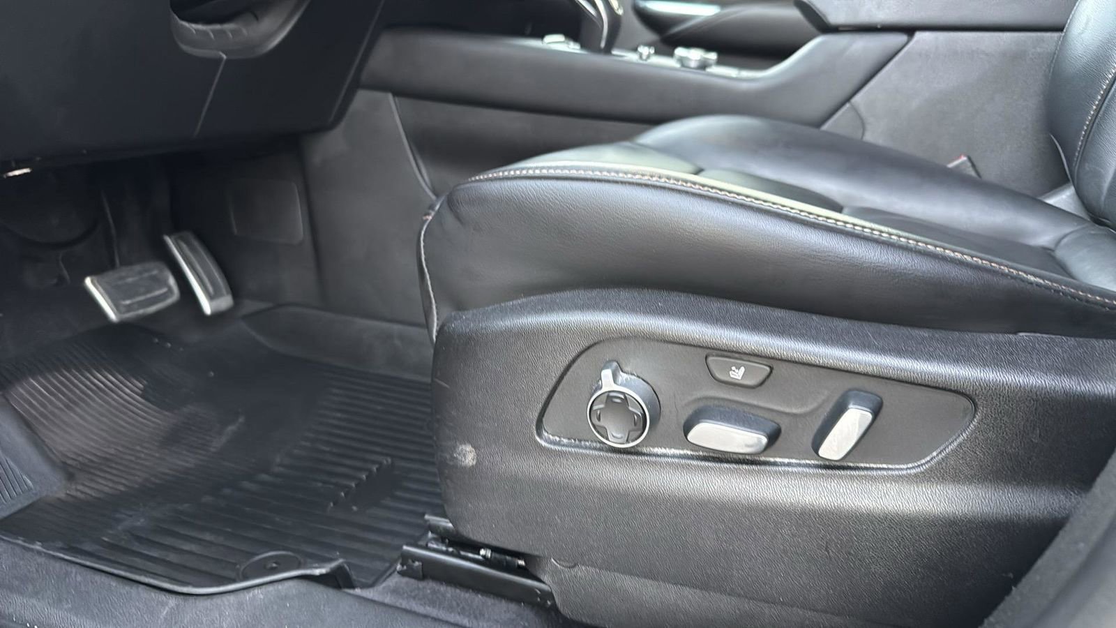 Used 2019 Cadillac XT4 Sport image 11