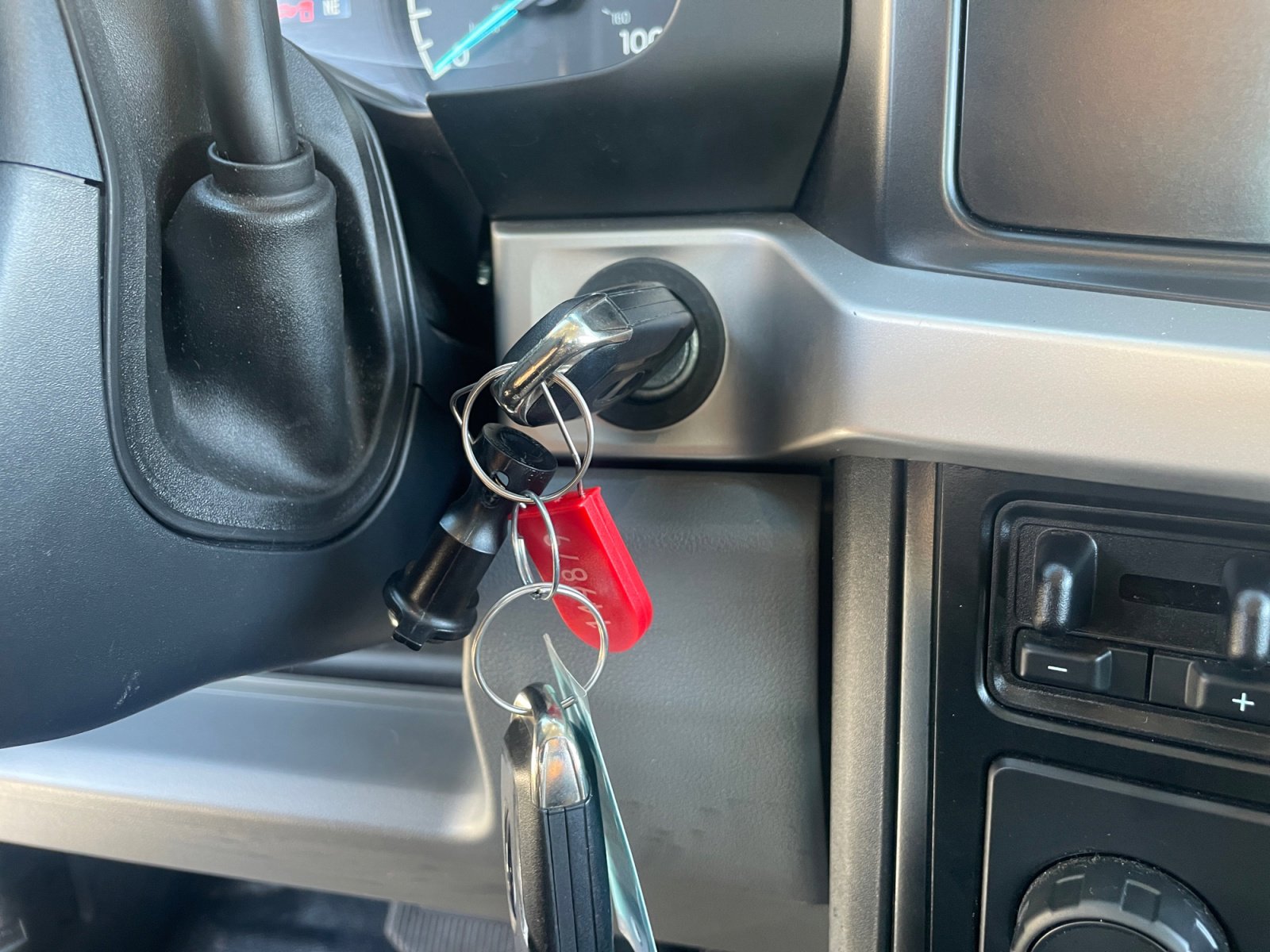 Certified 2024 Ford F250 XL image 28