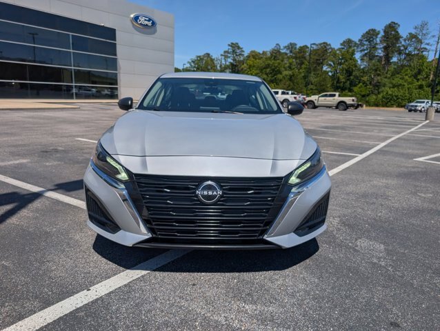 Used 2024 Nissan Altima 2.5 SV AWD/4WD image 8