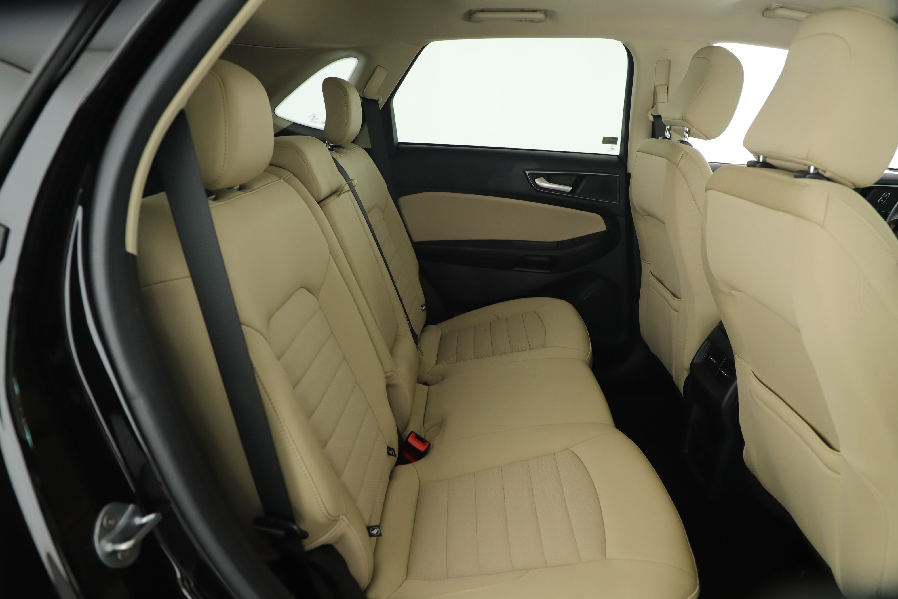 Certified 2024 Ford Edge SE image 12