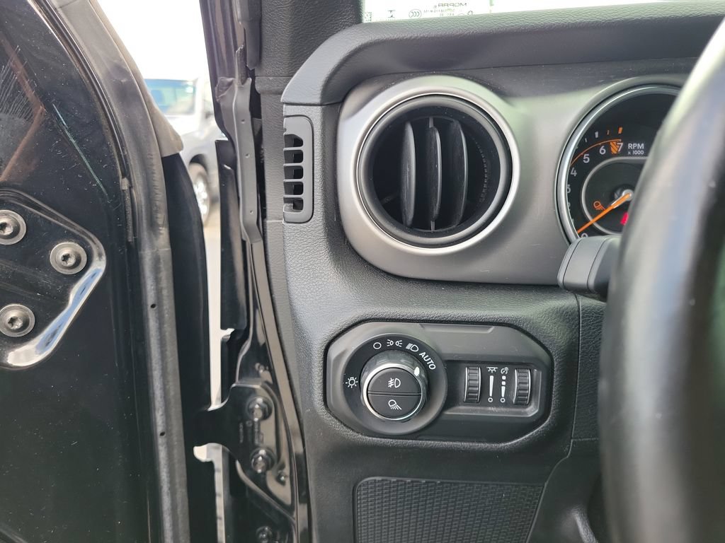 Used 2021 Jeep Gladiator Sport w/ Quick Order Package 24Q 80Th AWD/4WD image 22