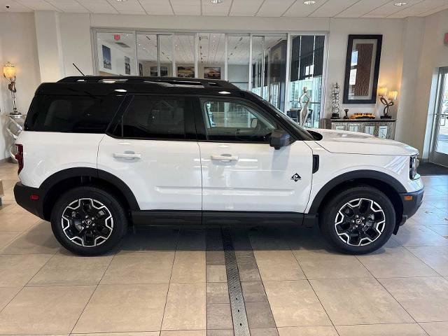 Certified 2025 Ford Bronco Sport Outer Banks w/ Outer Banks Tech Package+ AWD/4WD image 2