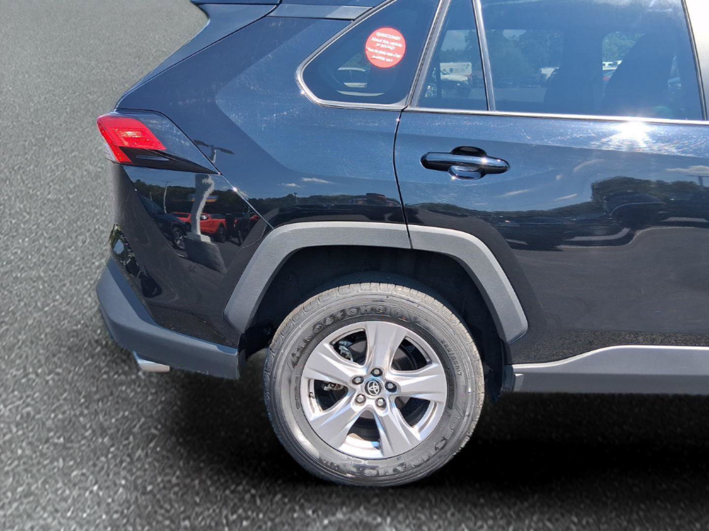 Used 2025 Toyota RAV4 XLE AWD/4WD image 8