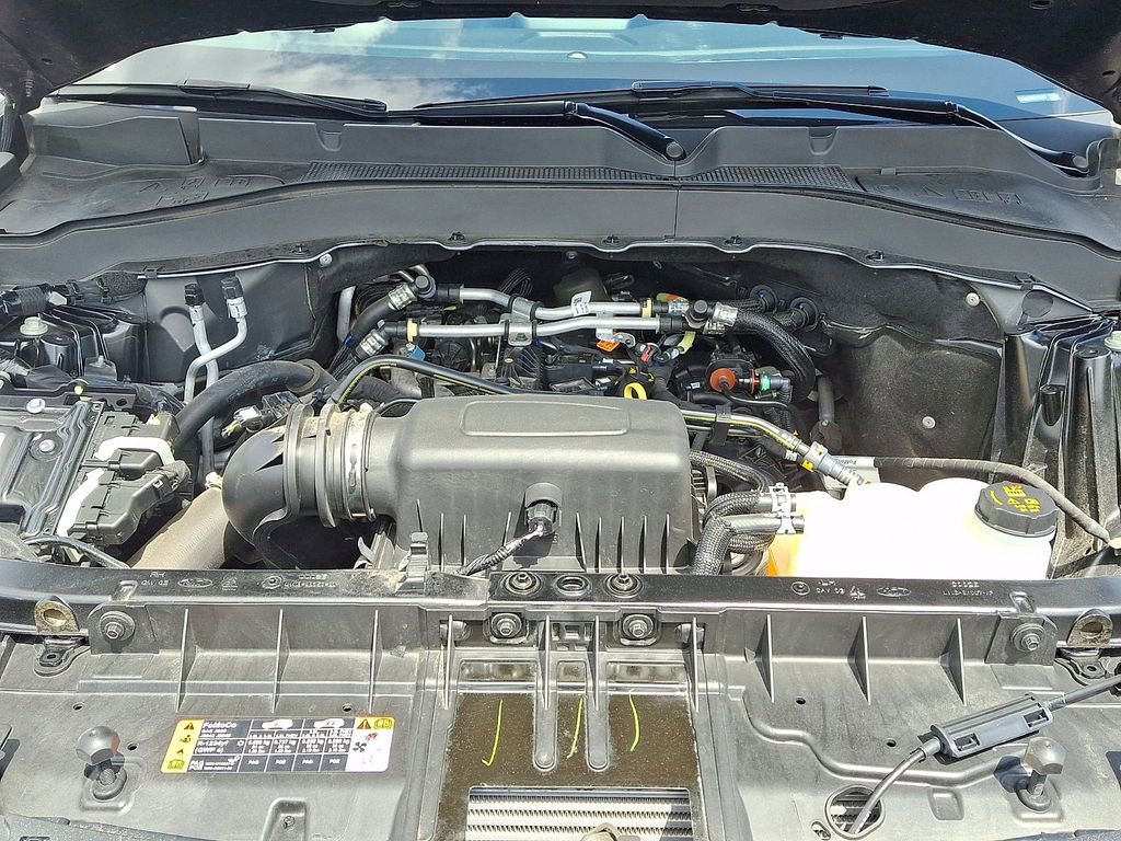 Certified 2022 Ford Explorer XLT w/ Equipment Group 202A AWD/4WD image 29
