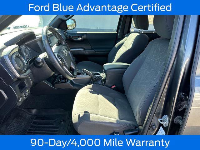 Used 2017 Toyota Tacoma TRD Off-Road w/ Premium & Technology Package AWD/4WD image 13