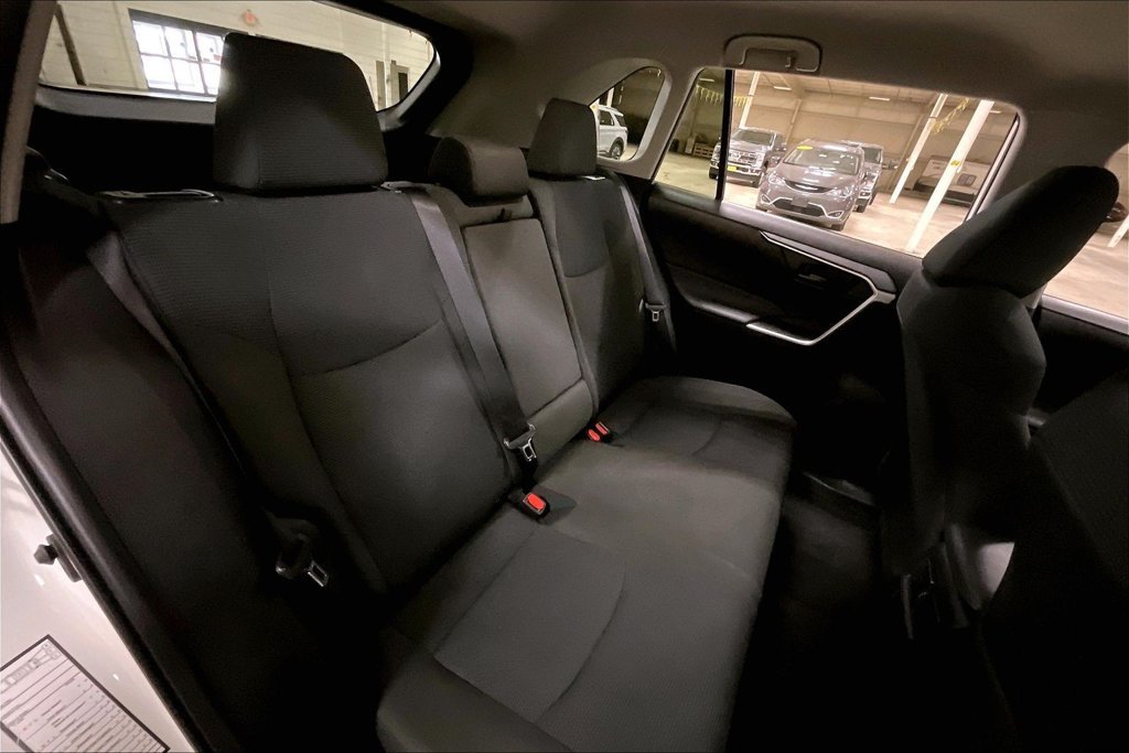 Used 2025 Toyota RAV4 LE AWD/4WD image 25