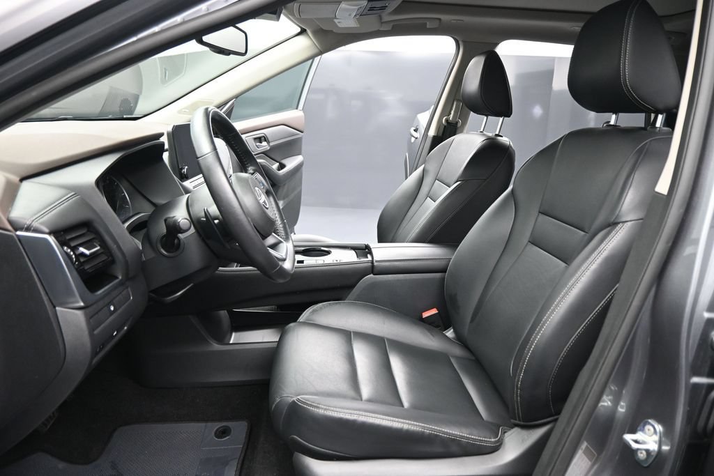 Used 2023 Nissan Rogue SL w/ SL Premium Package FWD image 10