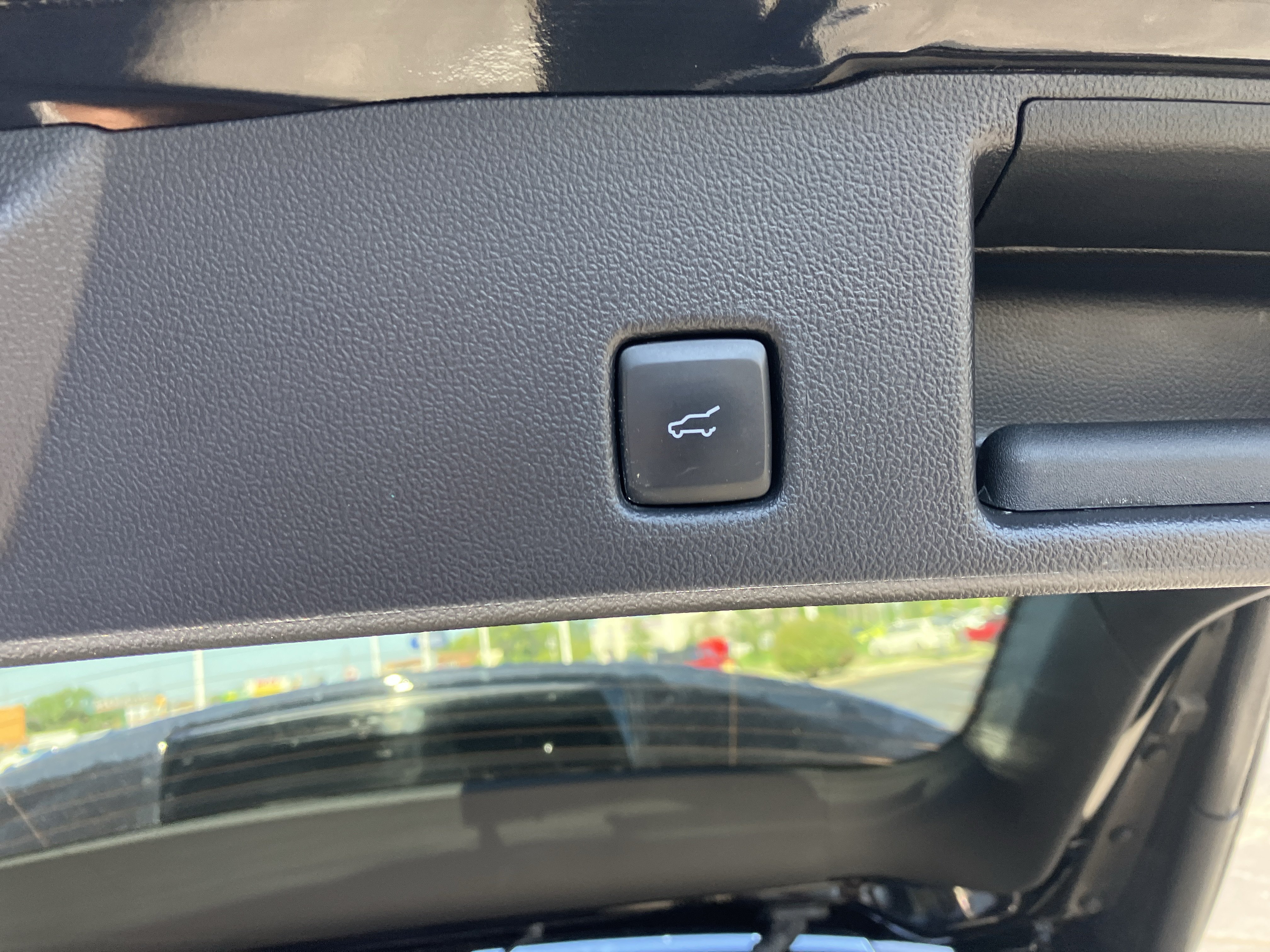 Certified 2025 Ford Escape Platinum AWD/4WD image 14