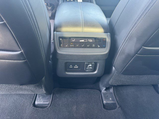 Used 2024 Nissan Pathfinder Platinum w/ Cargo Package image 28