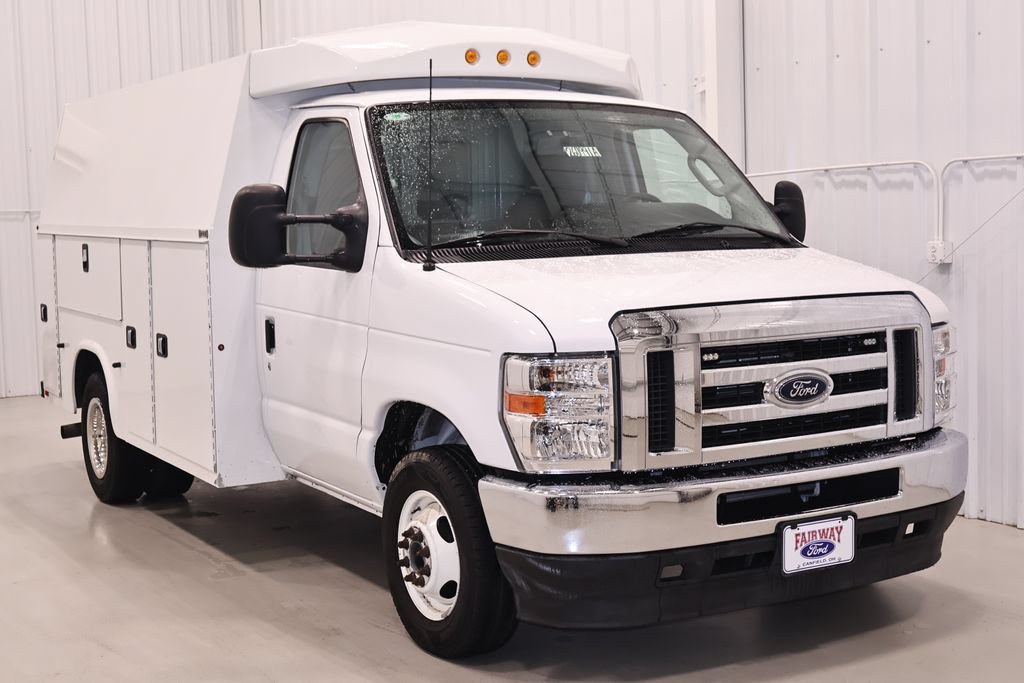 Certified 2024 Ford E-350 and Econoline 350 Super Duty w/ Power Windows & Locks Group RWD image 4