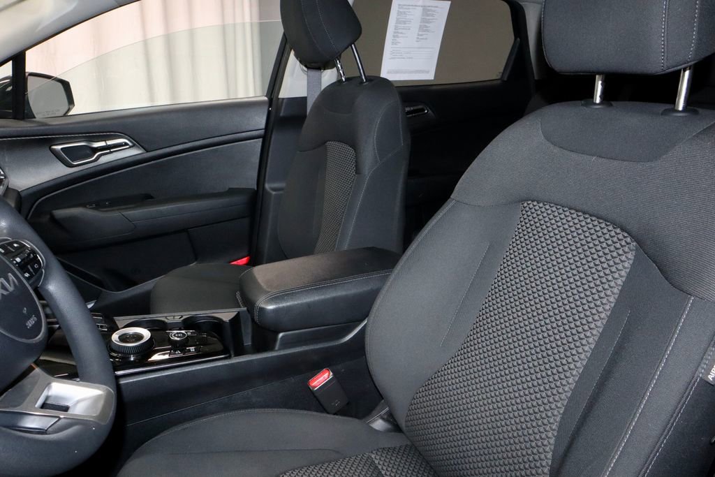 Used 2023 Kia Sportage LX AWD/4WD image 26