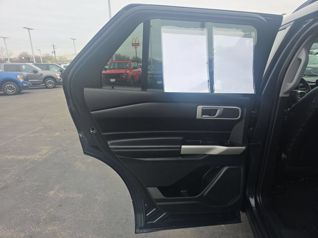 Certified 2024 Ford Explorer XLT w/ Equipment Group 202A AWD/4WD image 39