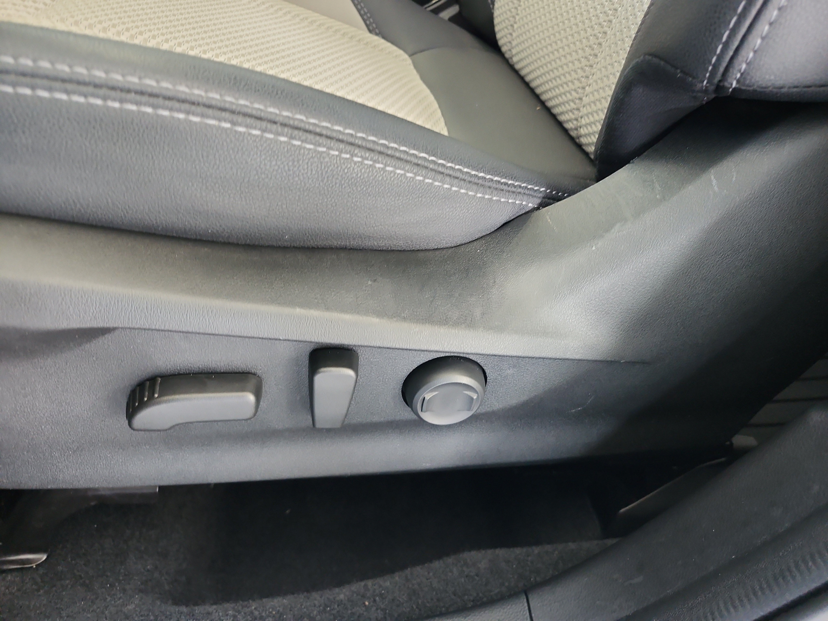 Used 2024 Subaru Forester Premium AWD/4WD image 15