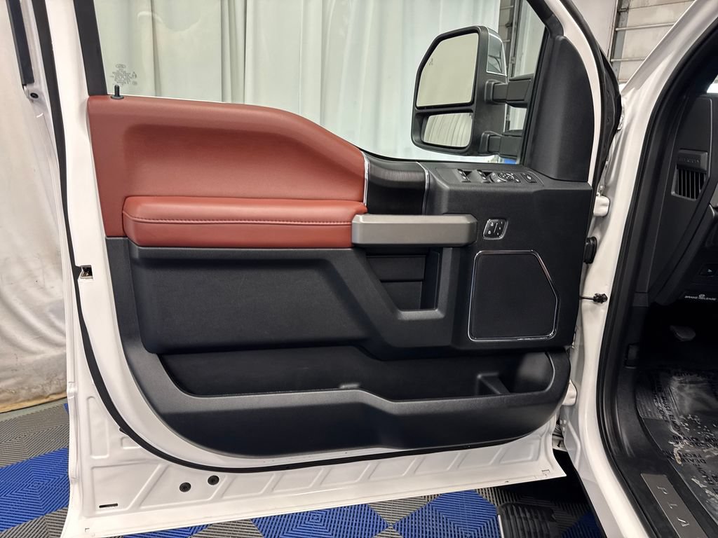 Certified 2019 Ford F350 Platinum w/ FX4 Off-Road Package AWD/4WD image 10