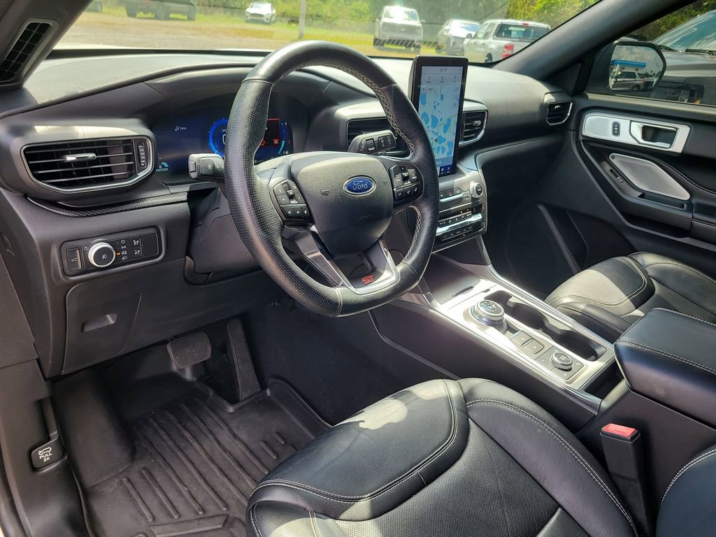 Certified 2020 Ford Explorer ST w/ Premium Technology Package image 16