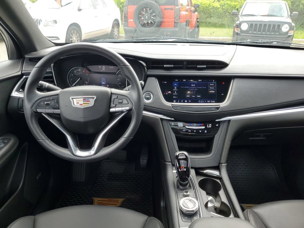 Used 2023 Cadillac XT6 Luxury AWD/4WD image 22