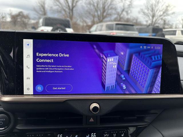 Used 2025 Toyota Crown Signia XLE image 25