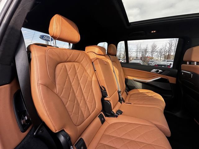 Used 2024 BMW X7 xDrive40i image 40