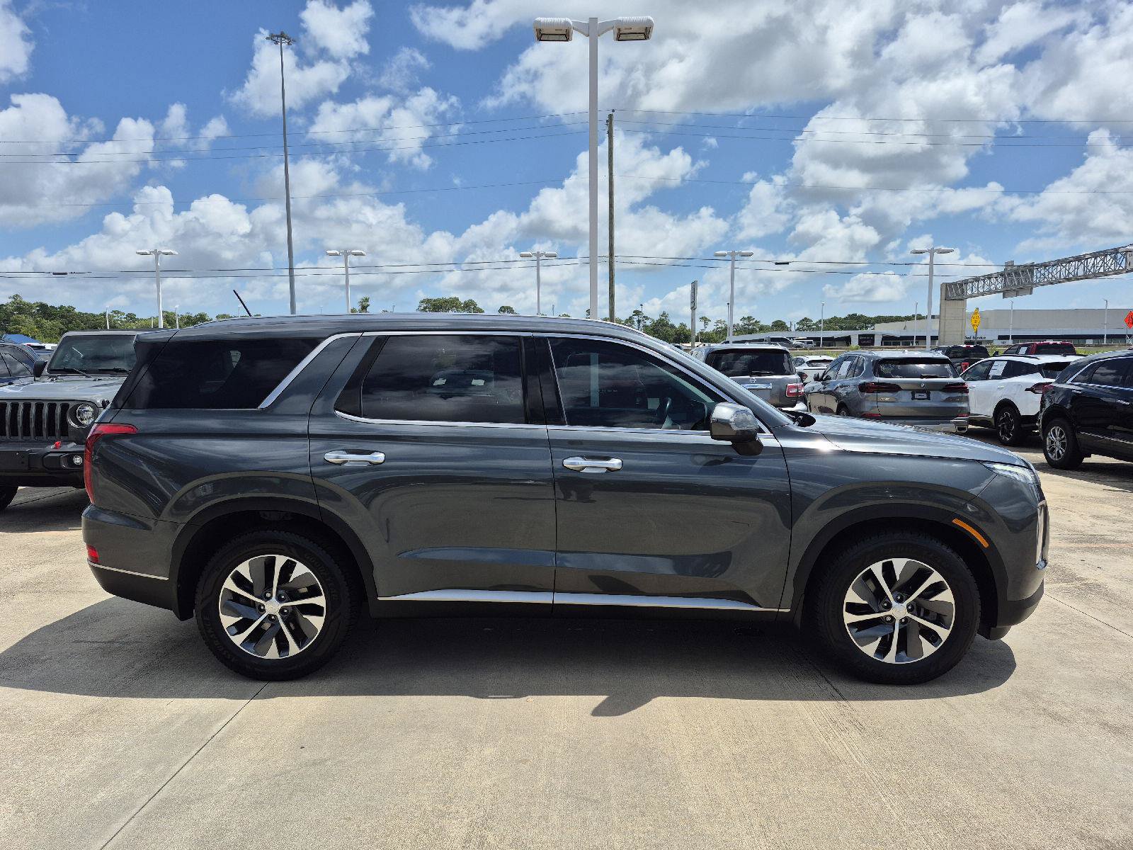 Used 2022 Hyundai Palisade SEL w/ Cargo Package FWD image 17