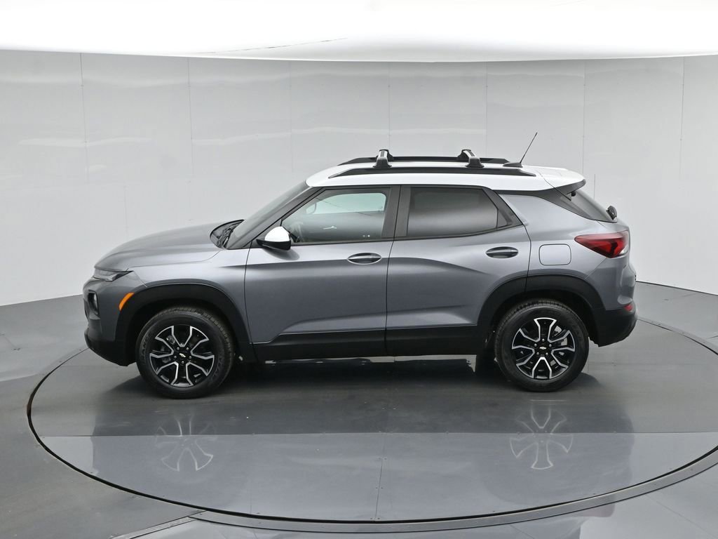 Used 2021 Chevrolet TrailBlazer ACTIV w/ Technology Package image 24