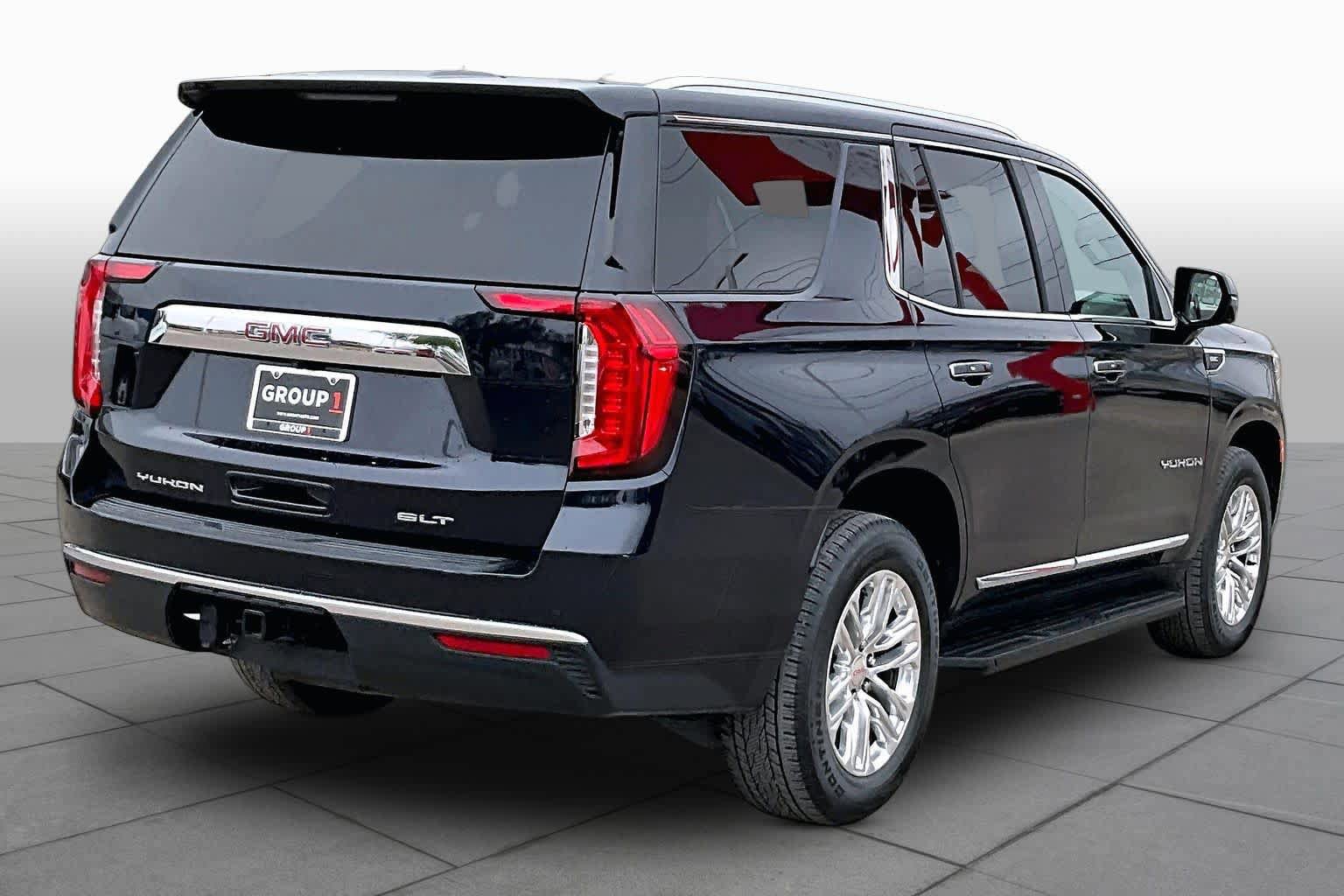 Used 2023 GMC Yukon SLT w/ SLT Luxury Package AWD/4WD image 13