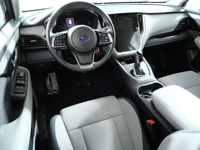 Used 2024 Subaru Outback Premium AWD/4WD image 2