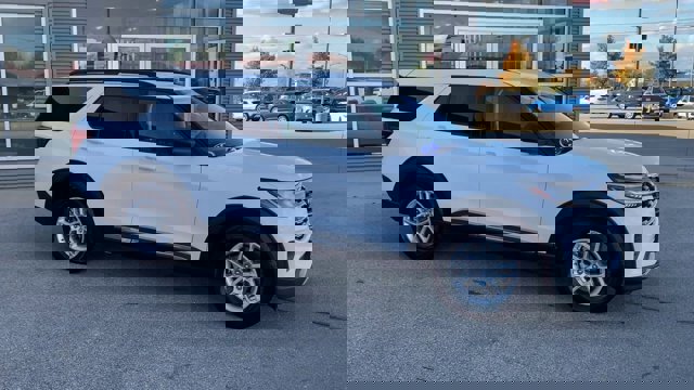 Certified 2025 Ford Explorer Active image 3