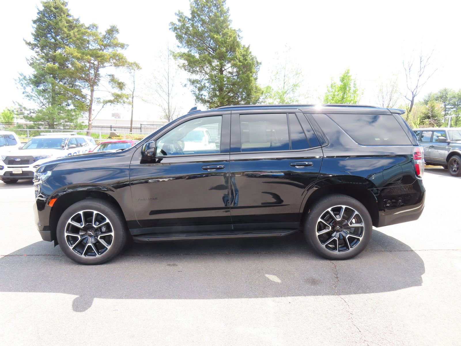 Used 2023 Chevrolet Tahoe RST w/ Luxury Package image 3