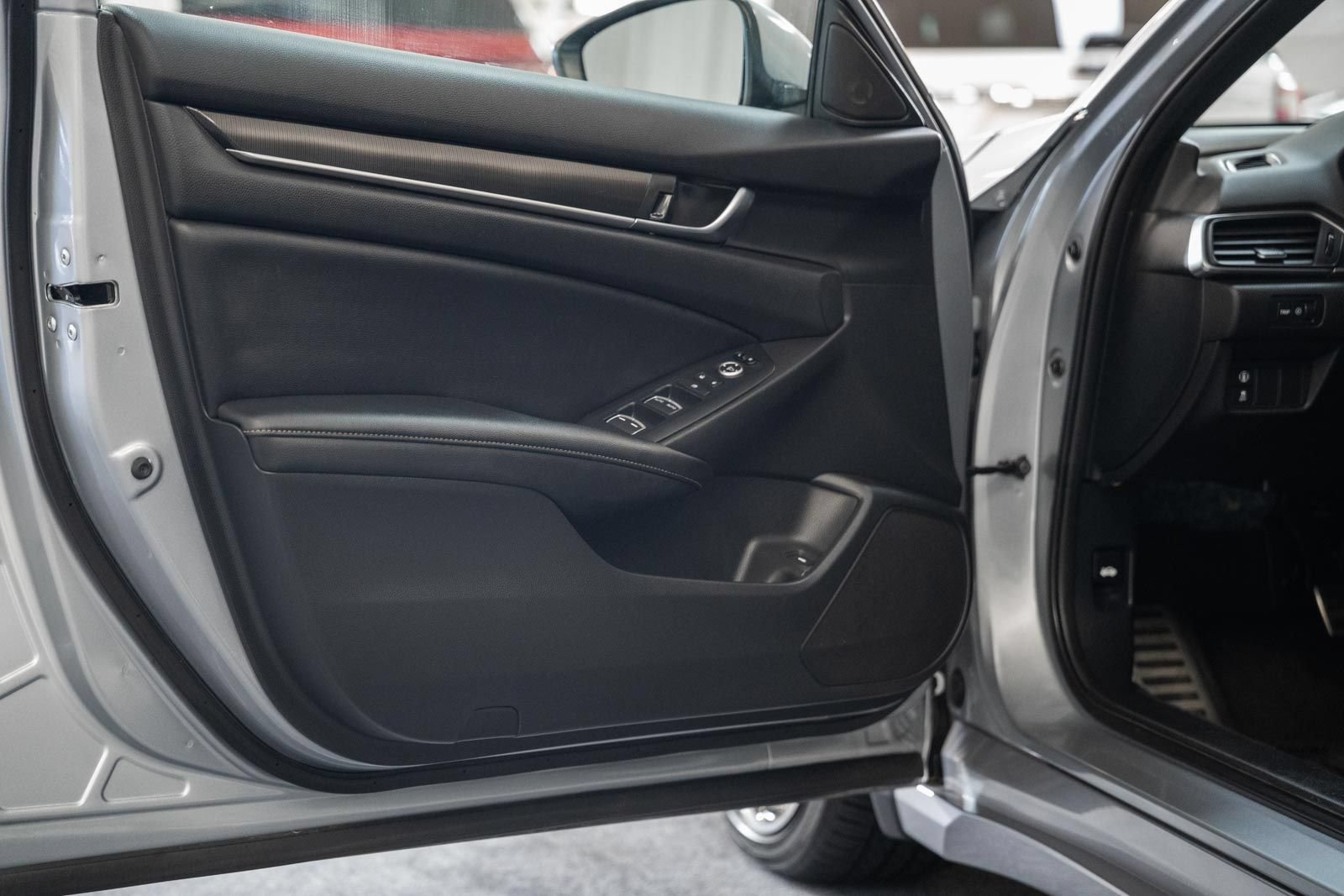 Used 2020 Honda Accord Sport image 38