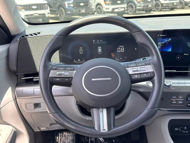 Used 2025 Hyundai Kona SEL FWD image 21
