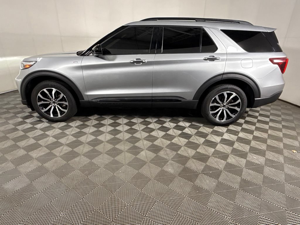 Certified 2023 Ford Explorer ST-Line w/ Class IV Trailer Tow Package AWD/4WD image 7